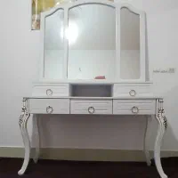 میز میکاپ(آرایش)