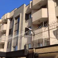 نگهبان مجتمع مسکونی