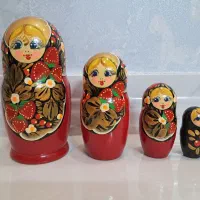 عروسک ۵ تیکه ماتروشکای ساخت روسیه نومیباشد