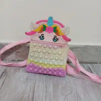 کوله پشتی بچگانه و کیف مدرسه و کتونی