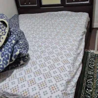 تخت دونفره به همراه تشک رویال