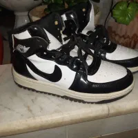 فروش یک جفت کتونی نایک جردن