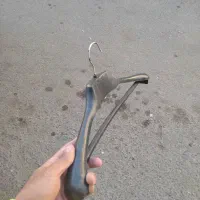 چوبکار چوب لباسی رگال|بندرخت و رخت‌آویز|قم, باغ پنبه|دیوار