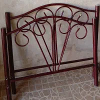 تخت یک نفره همراه با دوشک