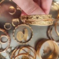 طلا ۳۰۰ بالای تابلو