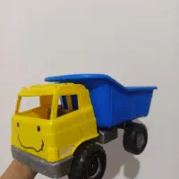 همگی باهم|اسباب‌‌بازی|شیراز, میانرود|دیوار