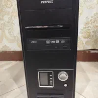 کیس کامپیوتر به همراه مانیتور کیبورد و موس