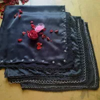 روسری حاشیه دوزی