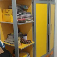 کمد نوجوان و کودک