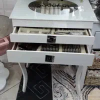 جا قاشقی پایه دار ایستاده