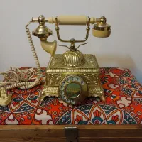 تلفن سلطنتی بدنه برنزی قدیمی درحد اکبند واقعی