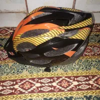 کلاه دوچرخه اورجینال برای خریدار واقعی تخفیف میدم