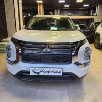 میتسوبیشی اوتلندر ۲۰۳۳ تک دف