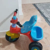 یک ۳ چرخه و یک طاب بچه در حد نو