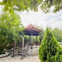 اجاره ویلا باغ واقع در ۱۵ کیلومتری تخت جمشید.سیدان|اجارهٔ کوتاه‌مدت ویلا و باغ|سیدان, |دیوار