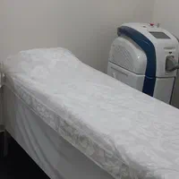 لیزر موهای زائد خانم و آقا|خدمات آرایشگری و زیبایی|زنجان, |دیوار