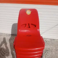 8 صندلی انتظار مشکی و قرمز و یک عدد گل میز بزرگ|دفتر کار|رامهرمز, |دیوار