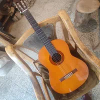 گیتار یاماها C40