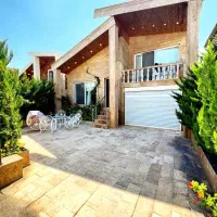 ویلاباغ مبله۲۰۰متری پیلوت باسندزیرقیمت بعلت مهاجرت