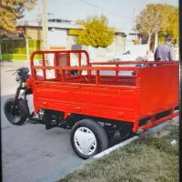 یک دستگاه متور سه چرخ