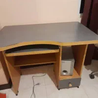 میز کامپوتر