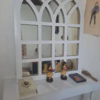 آیینه و کنسول