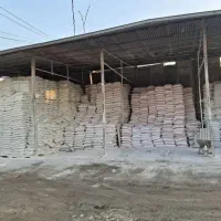 استخدام شاگرد و کارگر برای حمل مصالح ساختمانی