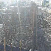 ب چندنفر نیروی قالبند و کمکی زرنگ