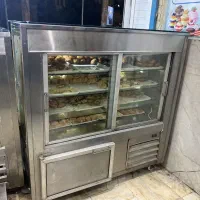 فروش یک عدد یخجال شیرینی