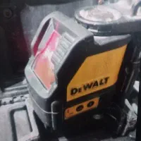 تراز لیزری دیوالت