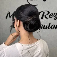 میکاپ،شنیون|خدمات آرایشگری و زیبایی|رشت, باهنر|دیوار