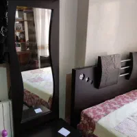 تخت خواب|تشک تختخواب|تهران, قیام|دیوار