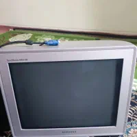 مانیتور کامپیوتر قدیمی