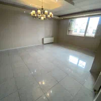 100-متری-زنبق