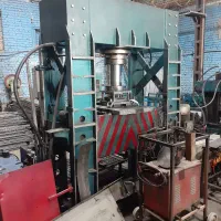 پرس هیدرولیک 200تن و گیوتین 2میل|ماشین‌آلات صنعتی|اصفهان, حصه جنوبی|دیوار