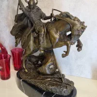 مجسمه برنزی نبرد خرس وگاو|مجسمه، تندیس، ماکت|تهران, فردوسی|دیوار