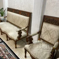 مبل 7نفره همراه جلو مبلی بزرگ 2عدد میز عسلی