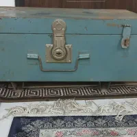 صندوق فلزی قدیمی نوستالژی