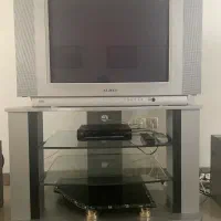 تلویزیون و میز تلویزیون