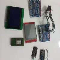 ماژول های برنامه نویسی و دو عدد ال سی دی