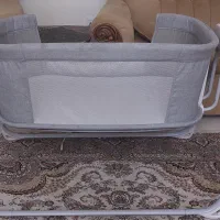 گهواره برقی کنار تخت مادر ماستلا