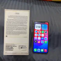 ایفون  ۱۱ نسخه ۲۵۶ گیگ باطری ۱۰۰ درحد اکبند