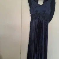 یک عدد لباس پلیسه جنس خوب همرده شال