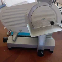 کالباس بر محک ترازو دار|فروشگاه و مغازه|کهیر, |دیوار