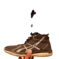 کفش asix واالیبالی سایز 45 تخفیف خوب داره