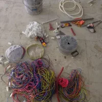 نیازمند نیرو برقکار