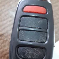 ریموت با دسته کلید پیدا شده