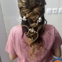 میکاپ و شنیون و رنگ مو و اصلاح درمنزل مشتری|خدمات آرایشگری و زیبایی|قم, الغدیر|دیوار