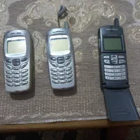 ۳عدد گوشی سامسونگ قدیمی