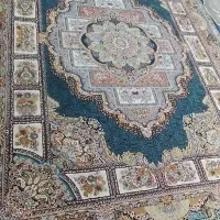 فرش سالم و نو   بدون زدگی و پارکی و حتی فرو رفتگی